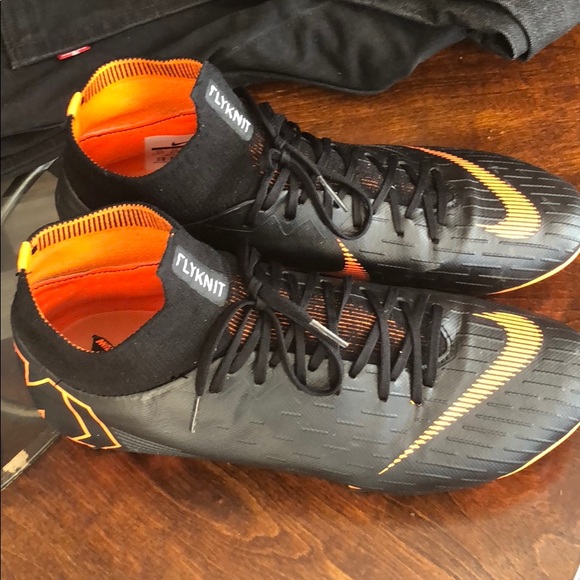 Nike Mercurial Superfly 6 Pro FG Soccer Cleats - Picture 2 of 5